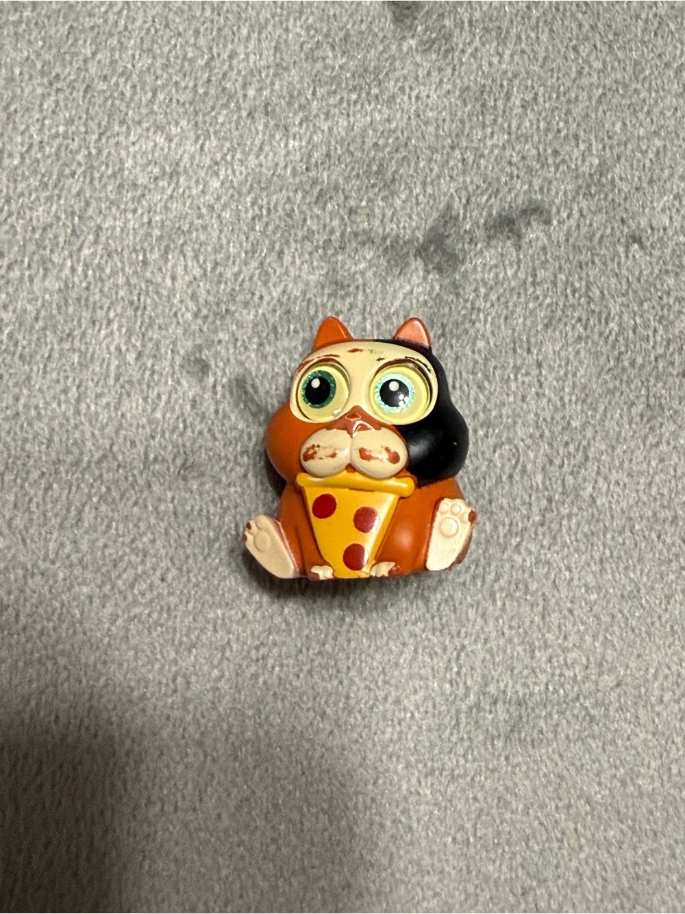 Disney Doorables Series 9 Mr Mittens Earth Cat Pizza Figure